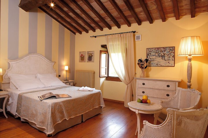Room 4 of 22