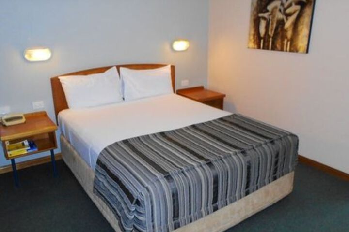 Room 5 of 29