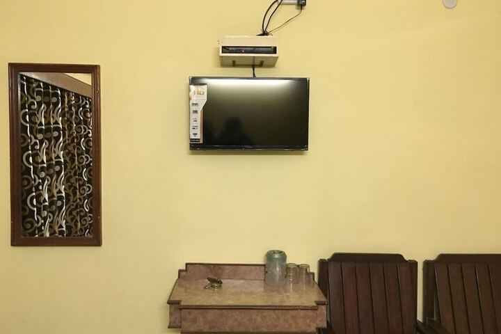 Room 8 of 41