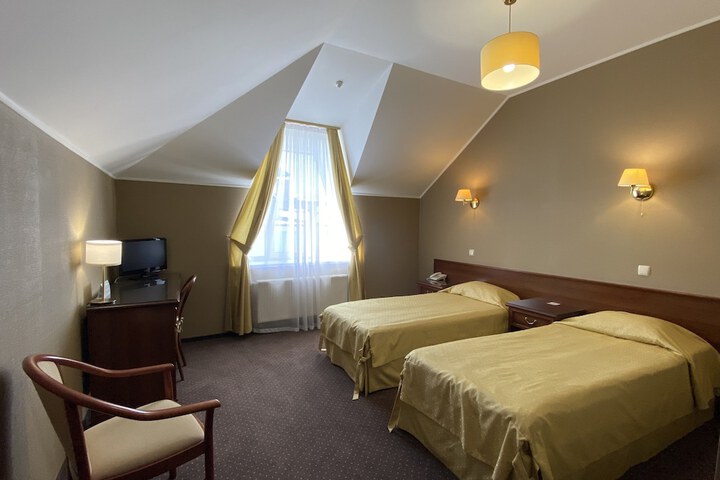 Room 7 of 44