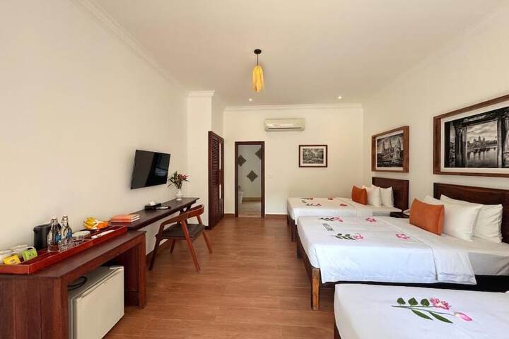Room 30 of 96
