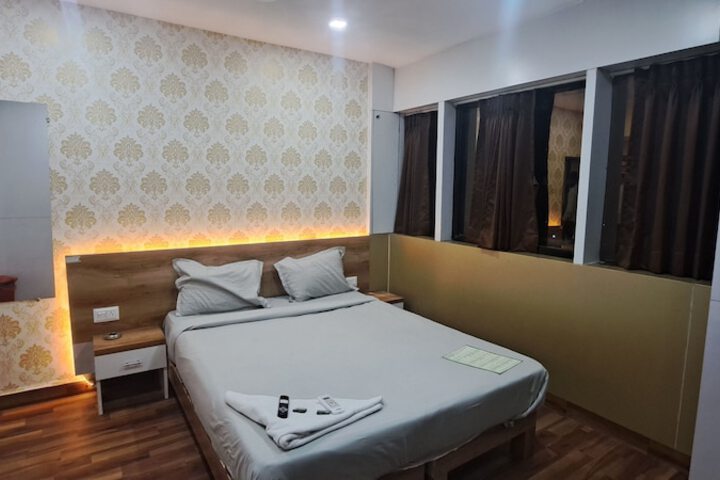 Room 16 of 46