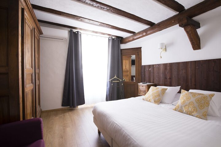Room 10 of 86