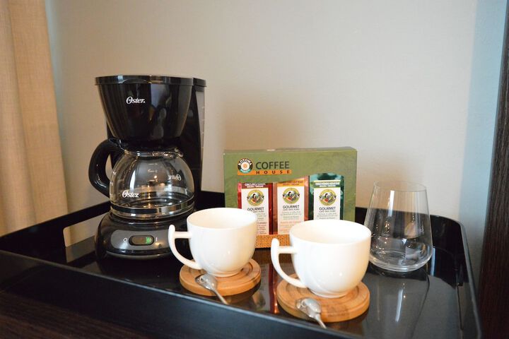 Breakfast/Coffee Service 73 of 152