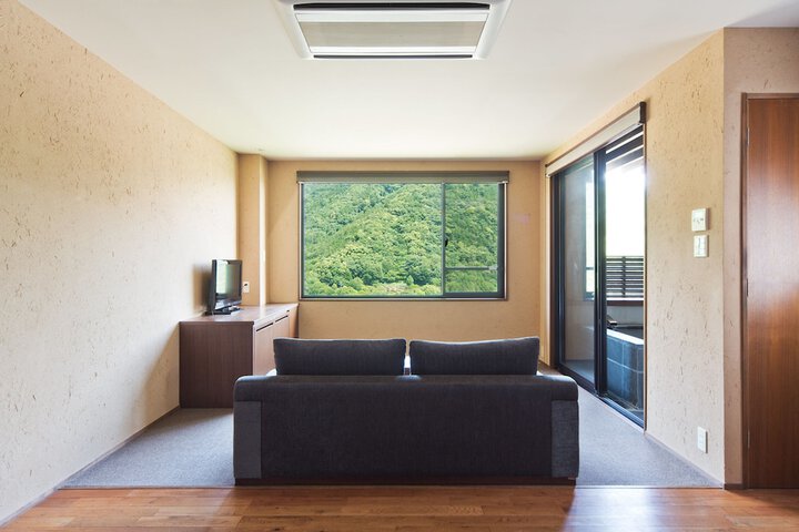 Room 15 of 71