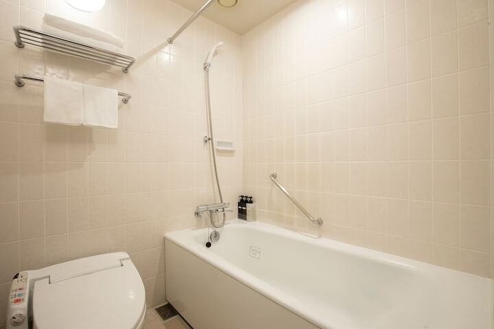 Room 16 of 21