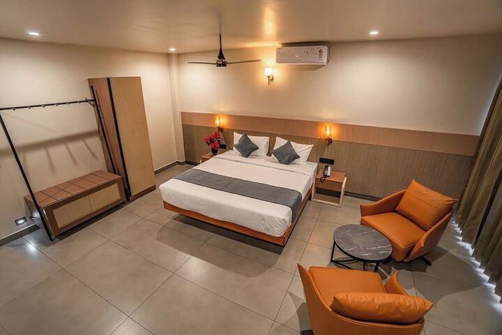 Room 35 of 100