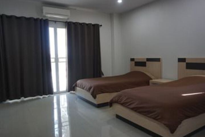Room 9 of 31