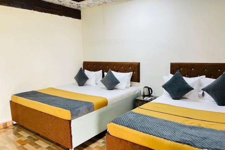 Room 2 of 35