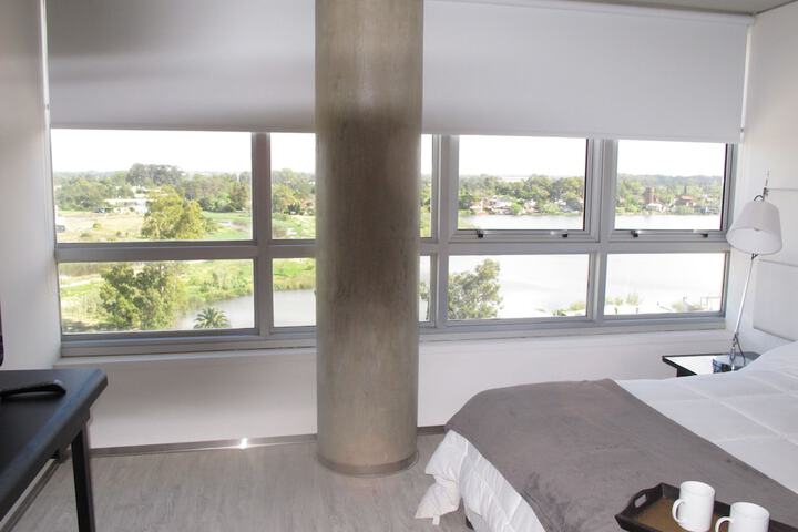Room 5 of 18