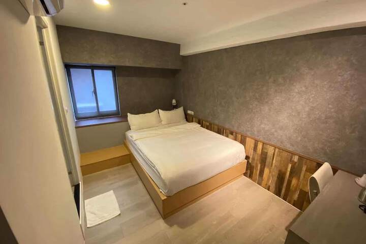 Room 17 of 44
