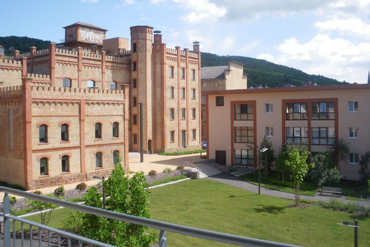 Hotel Exterior 42 of 43