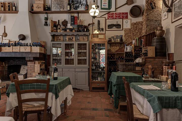 Dining 98 of 124