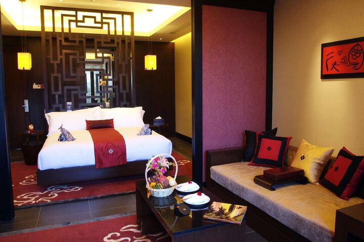 Room 42 of 187