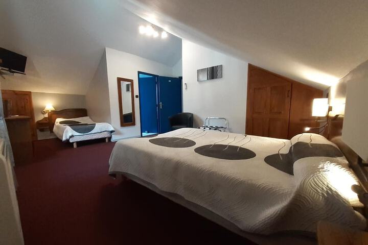 Room 15 of 53