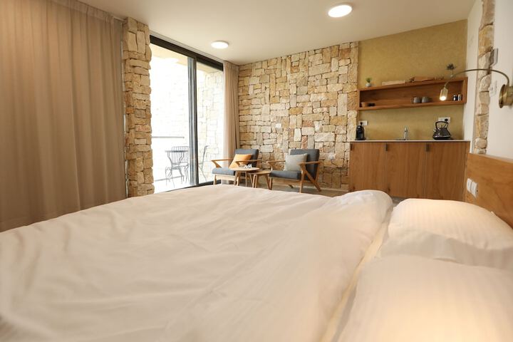 Room 9 of 52