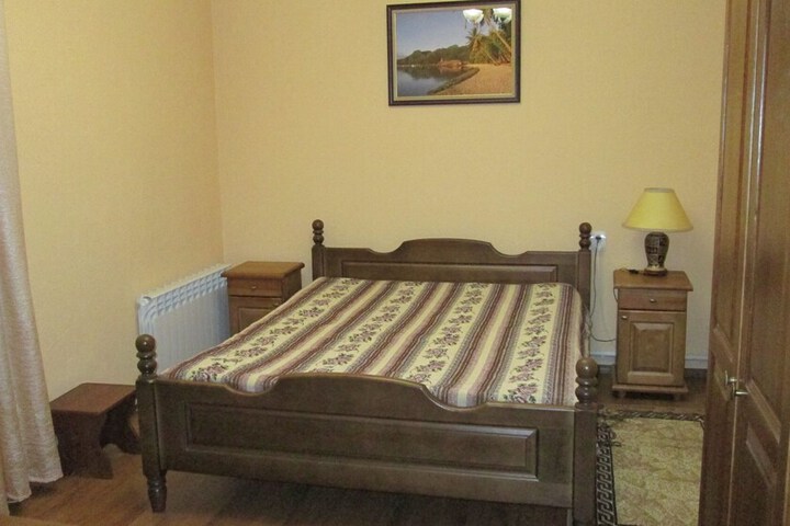 Room 4 of 52