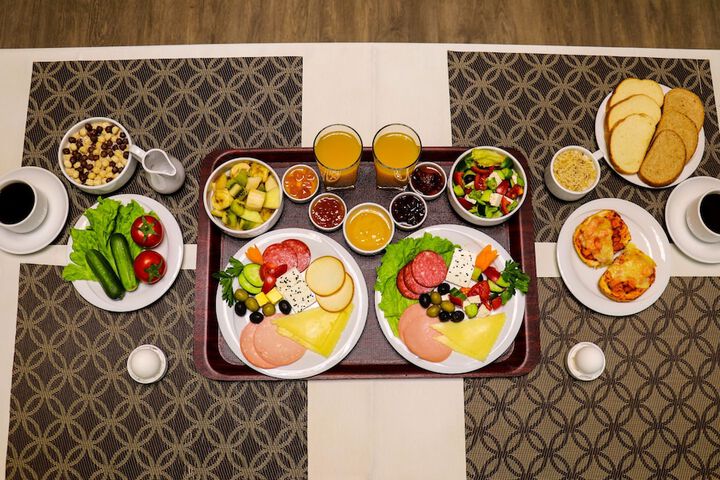 Breakfast/Coffee Service 283 of 342