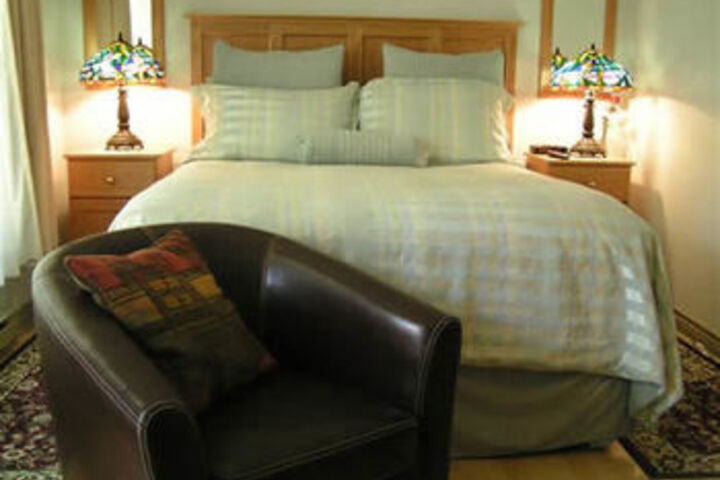 Room 6 of 15