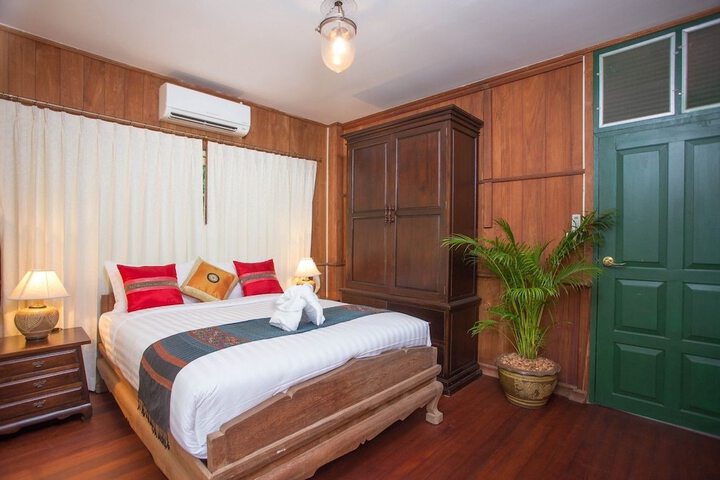 Room 6 of 40