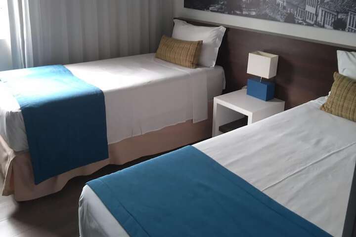 Room 4 of 12