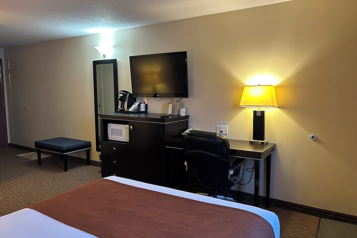Room 9 of 51