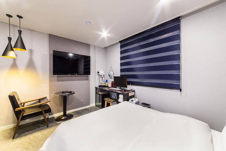 Room 153 of 155