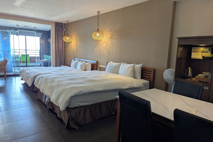 Room 34 of 100