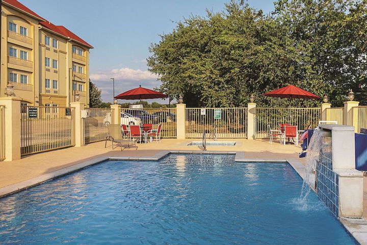 Pool 22 of 39