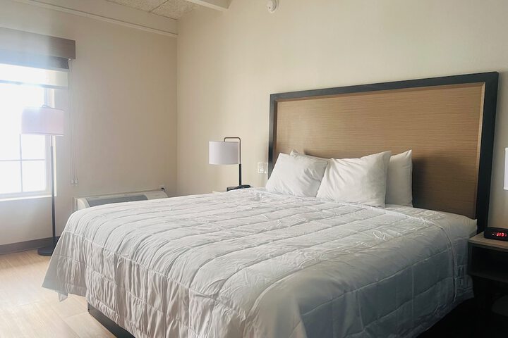 Room 18 of 31