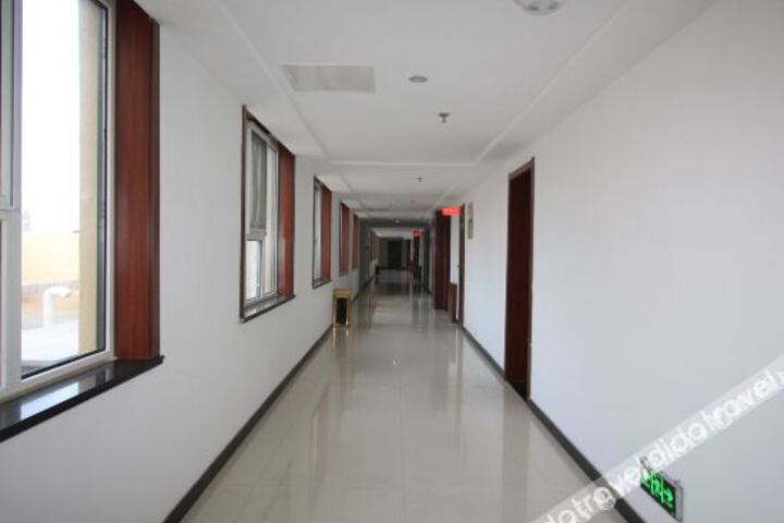 Hotel Interior 10 of 27