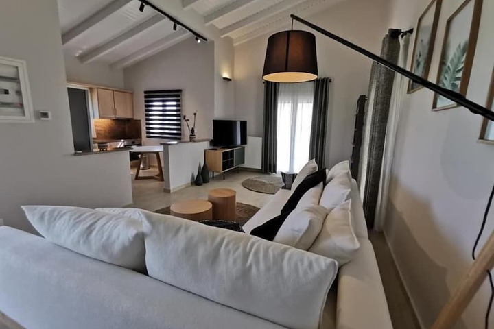 Room 15 of 53