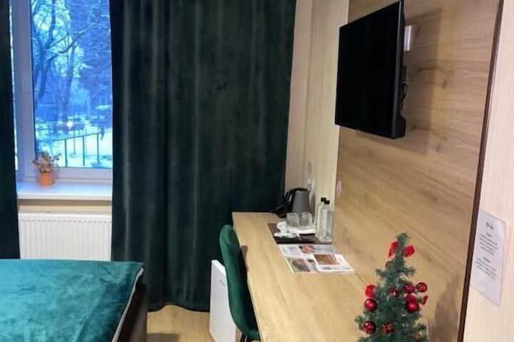 Room 7 of 27