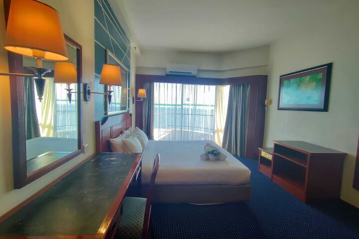 Room 66 of 650