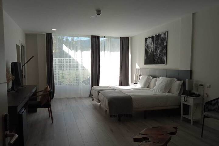 Room 17 of 37