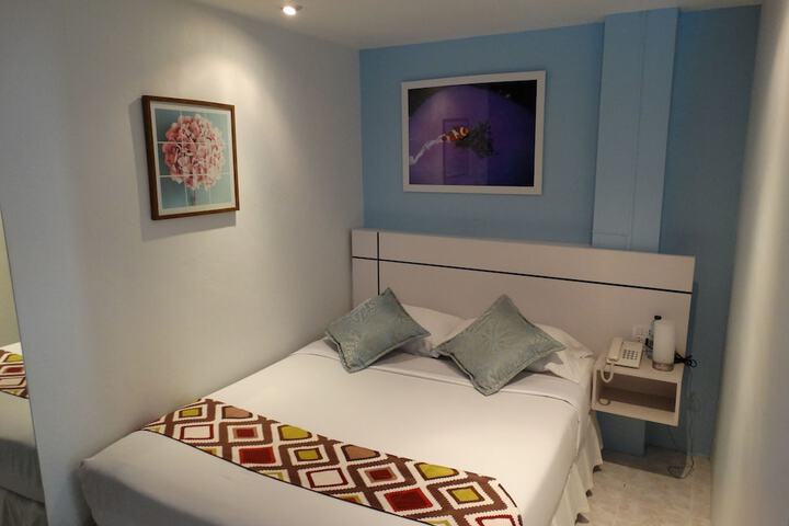 Room 27 of 70