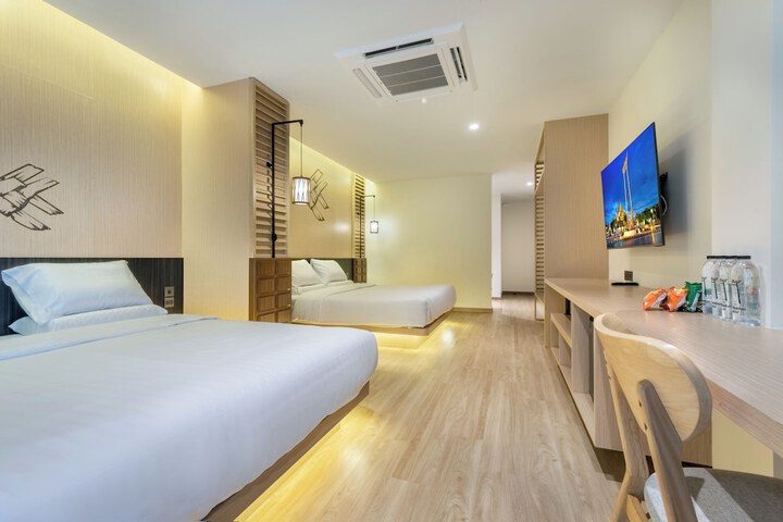 Room 36 of 90