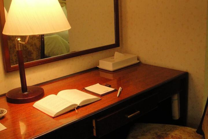 Room 19 of 59