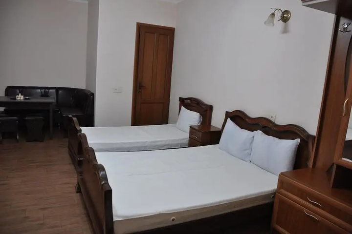 Room 2 of 8