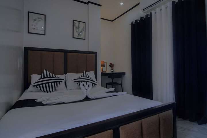 Room 66 of 143