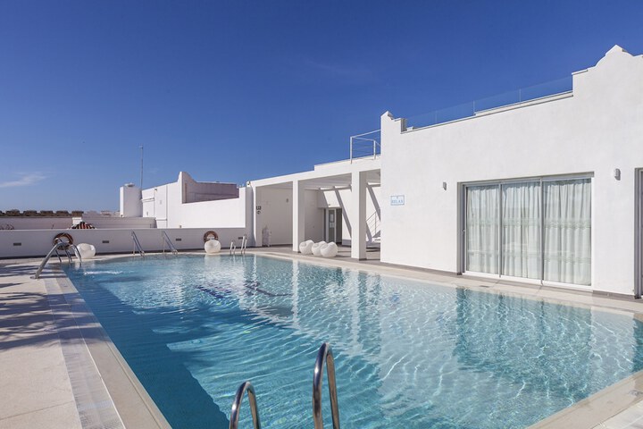 Pool 64 of 117