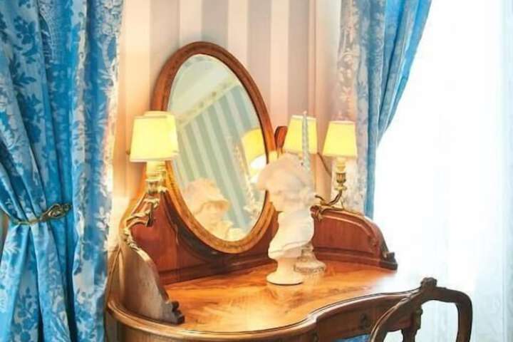 Room 30 of 70