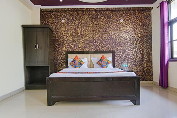 Fabhotel Cp Palace