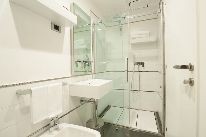 Bath Photo