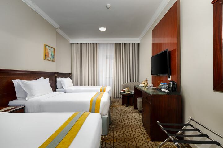 Room 12 of 42