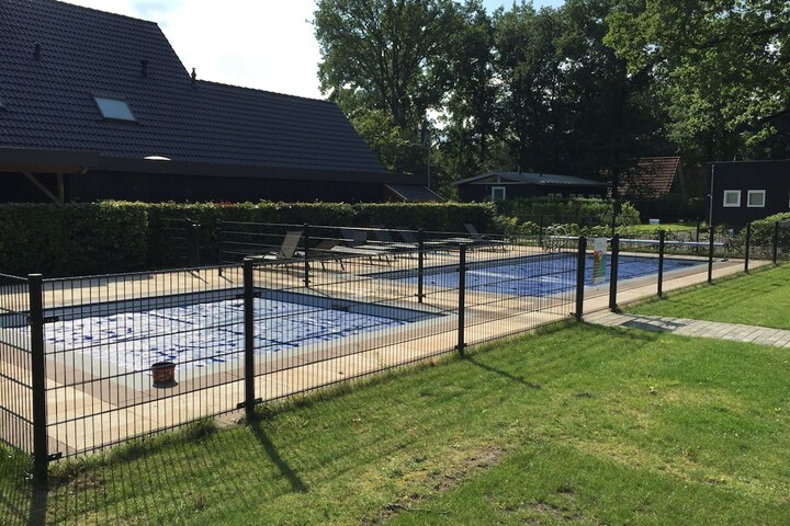 Pool 7 of 35