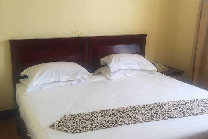 Room 3 of 18