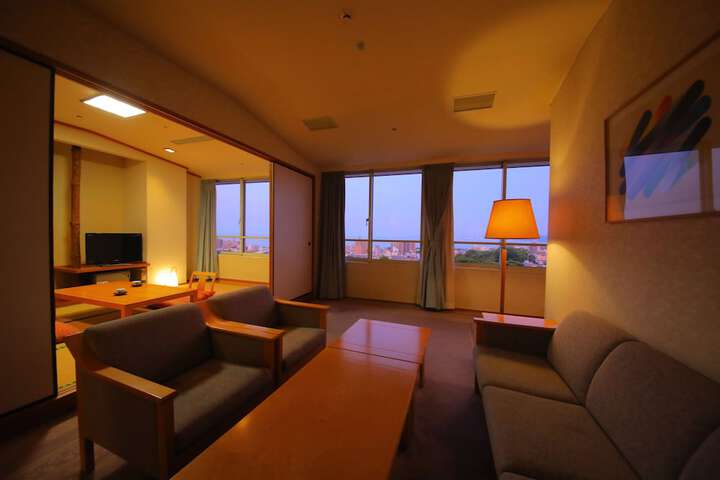 Room 3 of 36