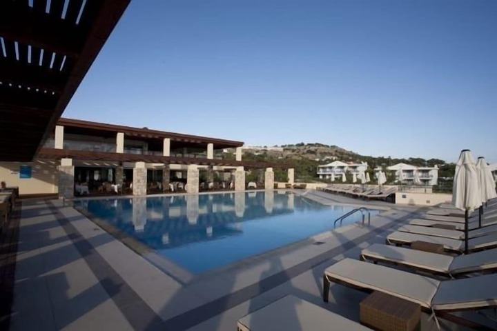Hotel Pool