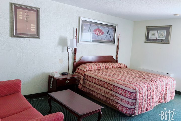 1 King Bed (6 of 6)